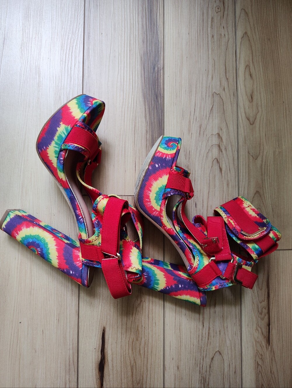 Mona Mia Collezione Tie Dyed Size 8.5